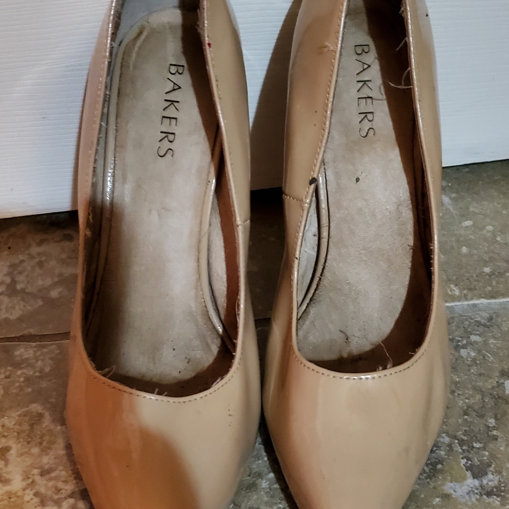 Heels - Picture 2 of 3
